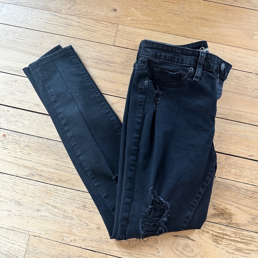 Universal Thread black distressed jeans